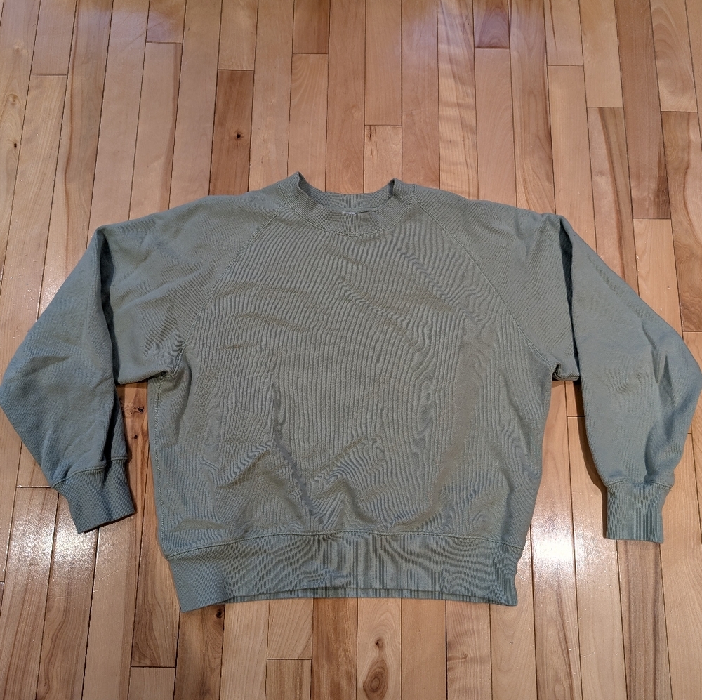 H&M Men's Olive Crewneck Sweater